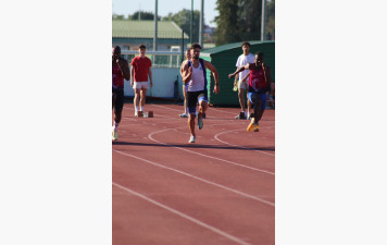 Gaëtan Rousset vole sur 100m !
